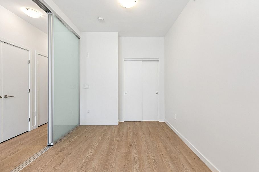 215 384 E 1st Avenue Vancouver, BC - 16