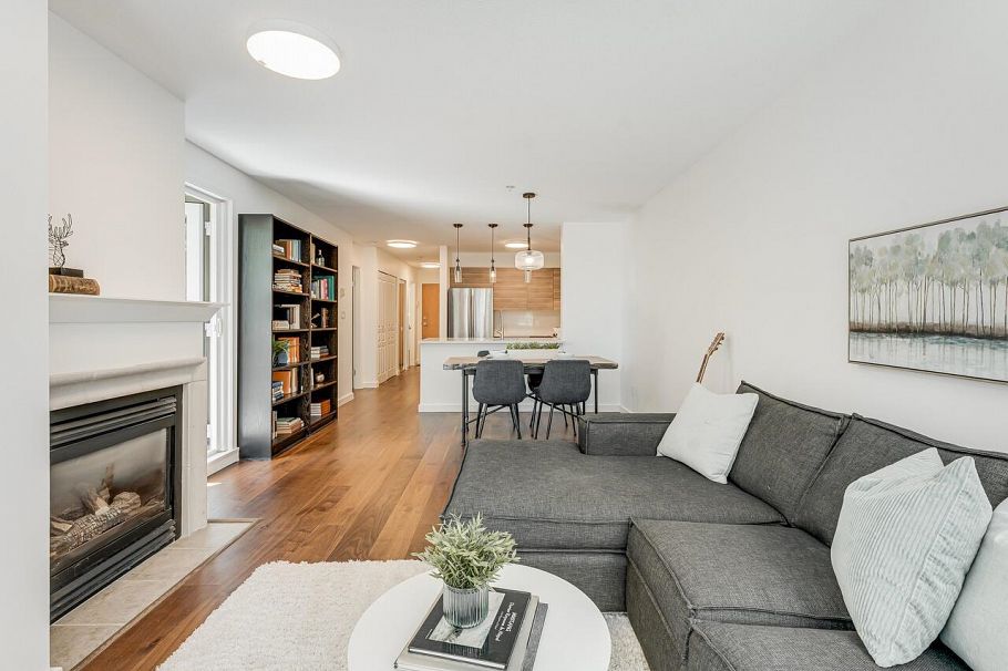 204 2181 W 12th Avenue Vancouver, BC - 5