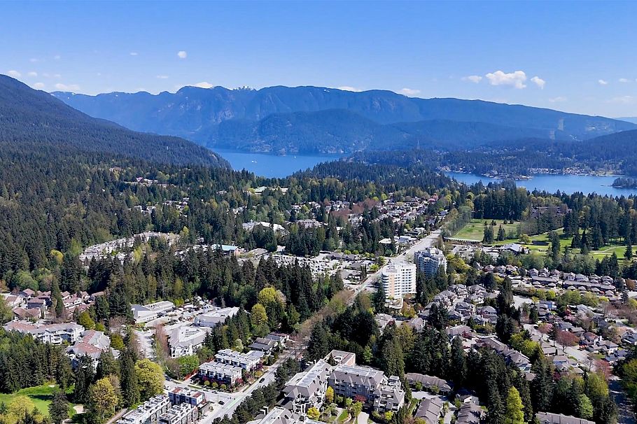 883 Nairn Court North Vancouver, BC - 38