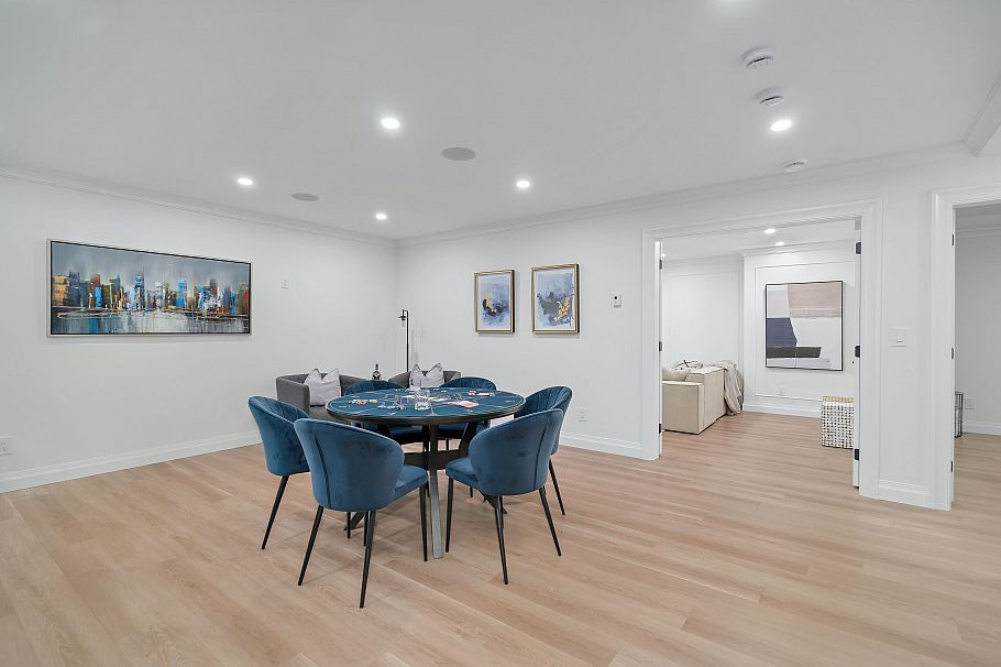 780 E 10th Street North Vancouver, BC - 29