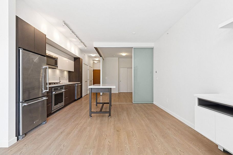 215 384 E 1st Avenue Vancouver, BC - 8