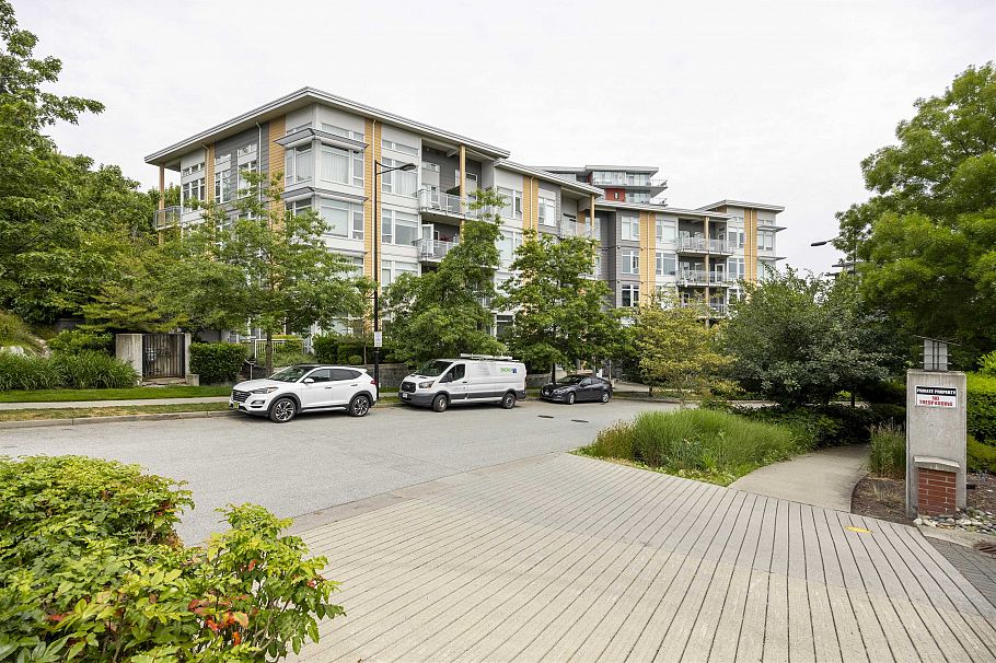 406 3263 Pierview Crescent Vancouver, BC - 1