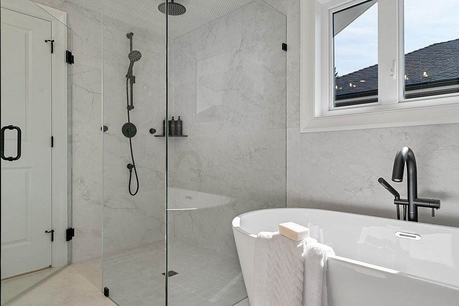 780 E 10th Street North Vancouver, BC - 21