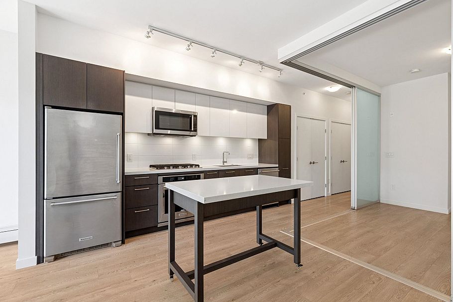 215 384 E 1st Avenue Vancouver, BC - 14