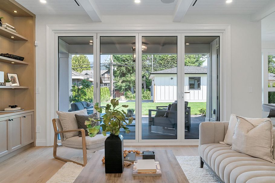 780 E 10th Street North Vancouver, BC - 9