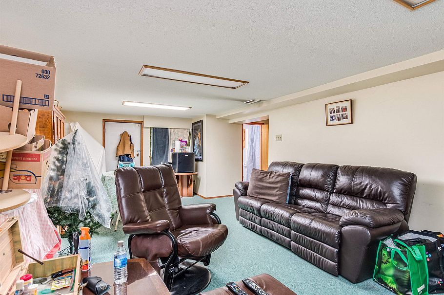 2236 Kitchener Street Vancouver, BC - 26