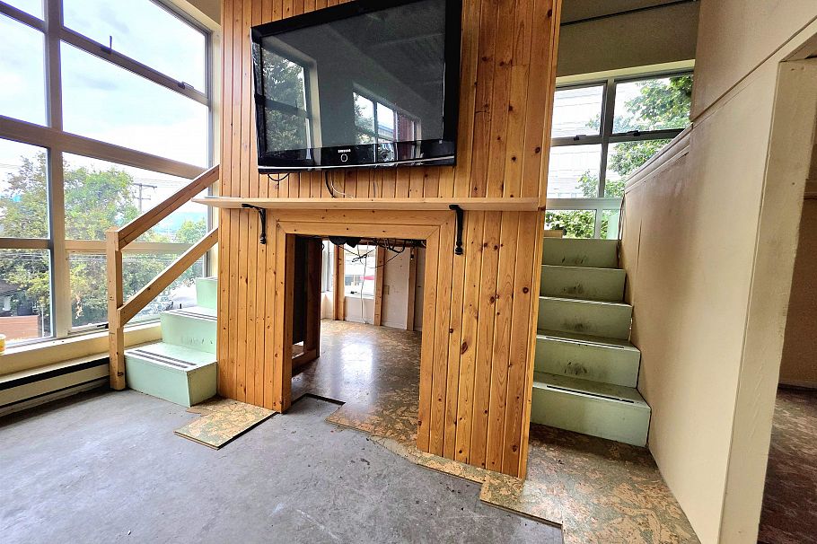 201 272 E 4th Avenue Vancouver, BC - 4