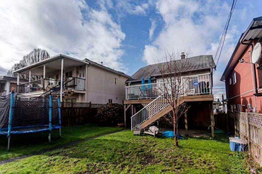 4358 Victoria Drive Vancouver, BC - 15