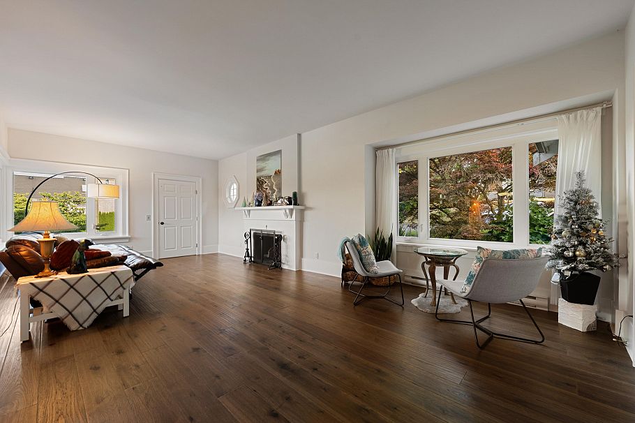 4603 W 5th Avenue Vancouver, BC - 20