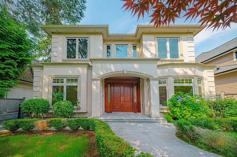 7165 Maple Street Vancouver, BC - 2