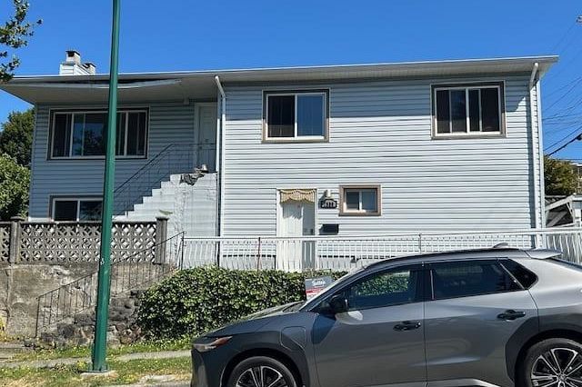 7592 Fraser Street Vancouver, BC - 22