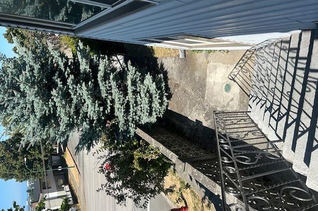 7592 Fraser Street Vancouver, BC - 35