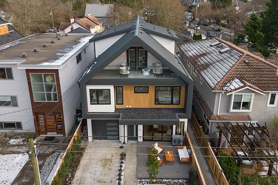 1 3118 Windsor Street Vancouver, BC - 36