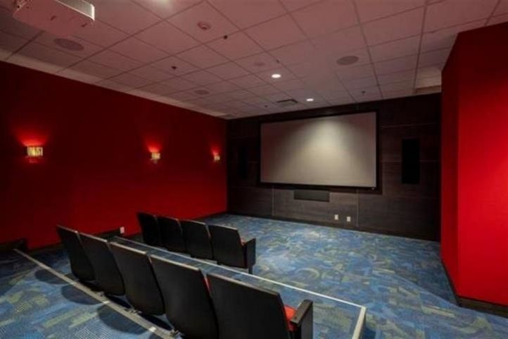 405 1283 Howe Street Vancouver, BC - 12