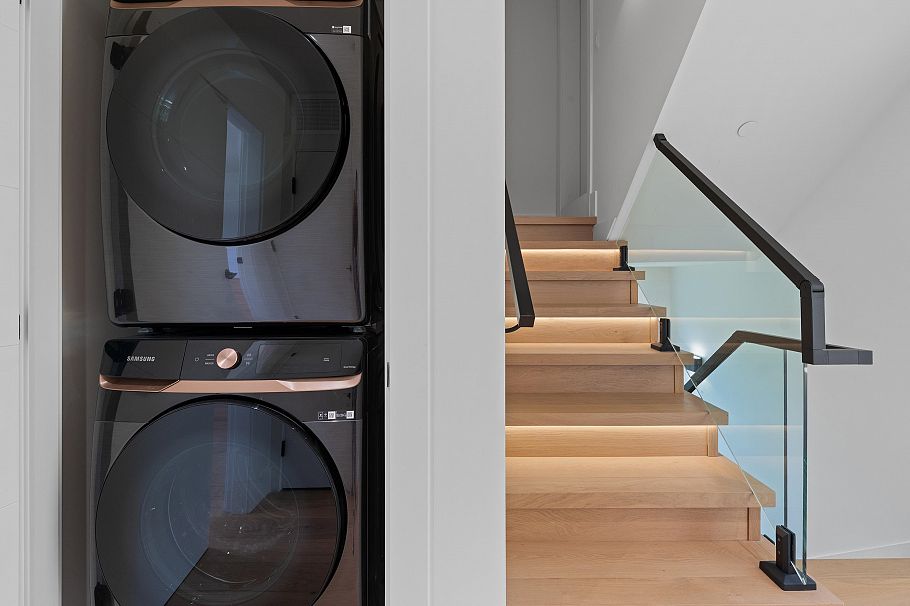 2111 E 46th Avenue Vancouver, BC - 25