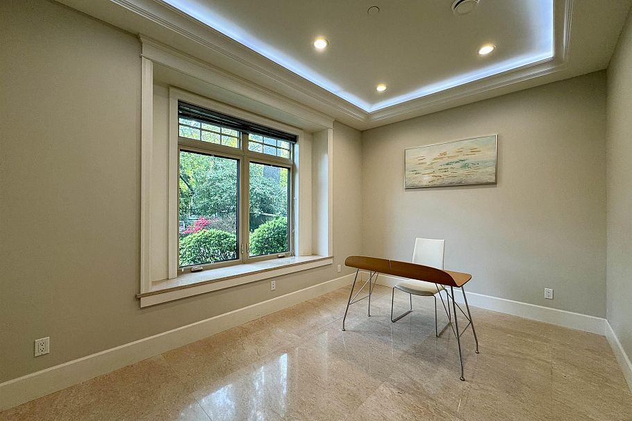 7165 Maple Street Vancouver, BC - 12