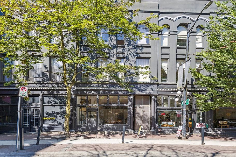 5 229 Carrall Street Vancouver, BC - 1