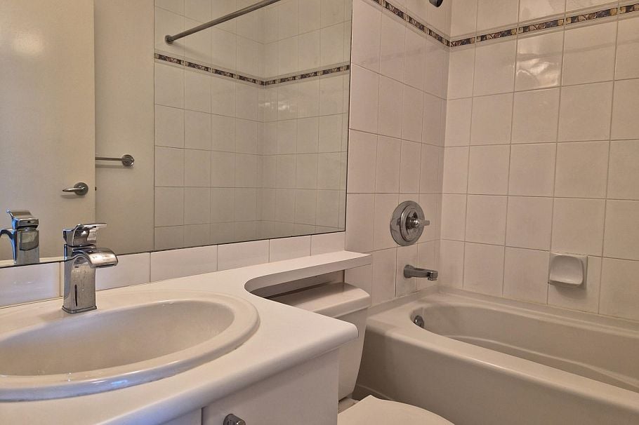 806 1239 W Georgia Street Vancouver, BC - 23