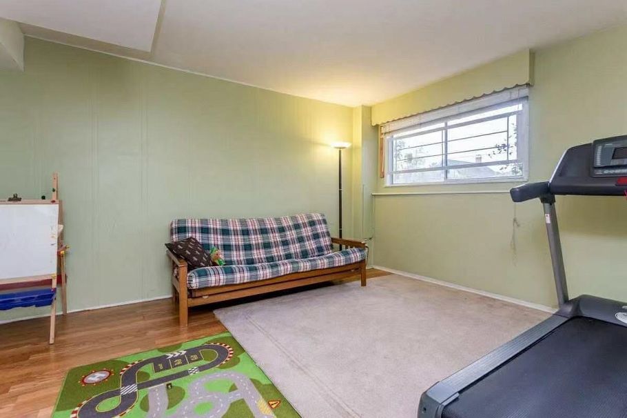 4358 Victoria Drive Vancouver, BC - 4