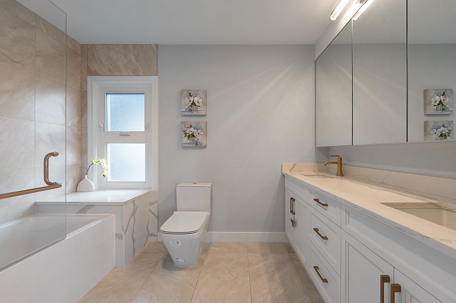 4603 W 5th Avenue Vancouver, BC - 5