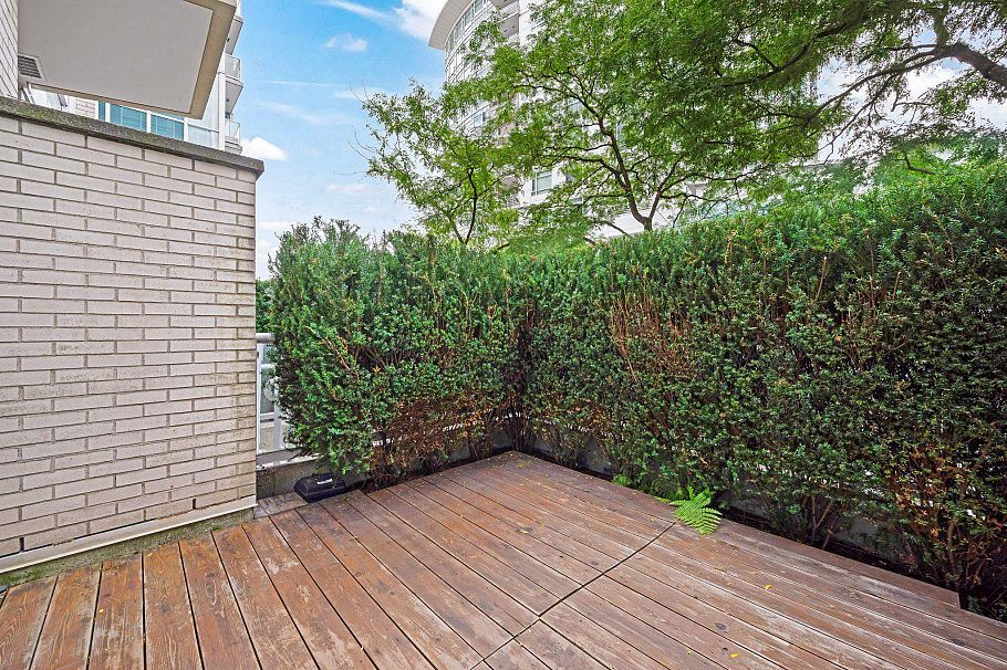 133 Aquarius Mews Vancouver, BC - 3