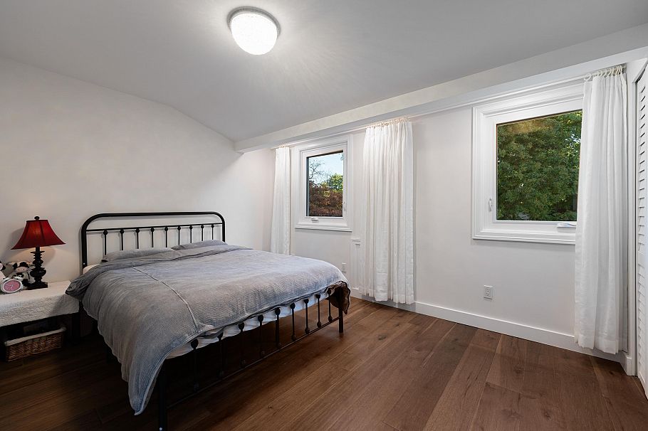 4603 W 5th Avenue Vancouver, BC - 8