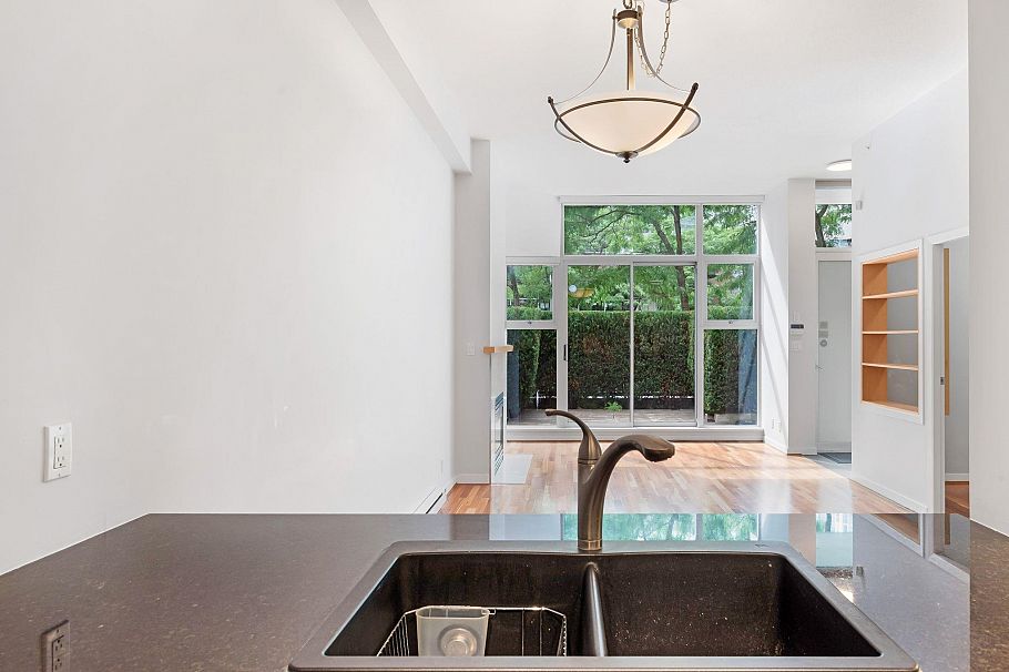 133 Aquarius Mews Vancouver, BC - 14