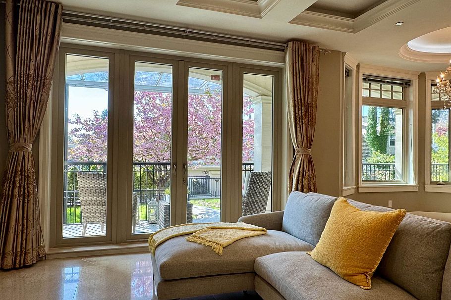 7165 Maple Street Vancouver, BC - 14