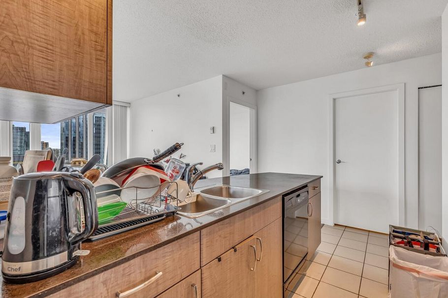 1710 610 Granville Street Vancouver, BC - 4