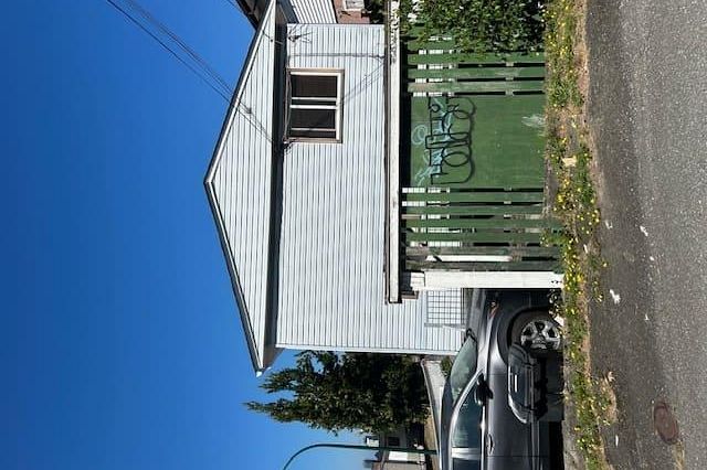 7592 Fraser Street Vancouver, BC - 20