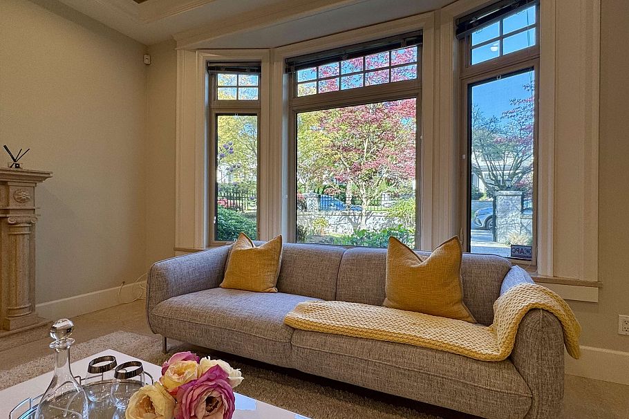 7165 Maple Street Vancouver, BC - 5