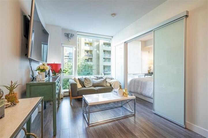 405 1283 Howe Street Vancouver, BC - 5