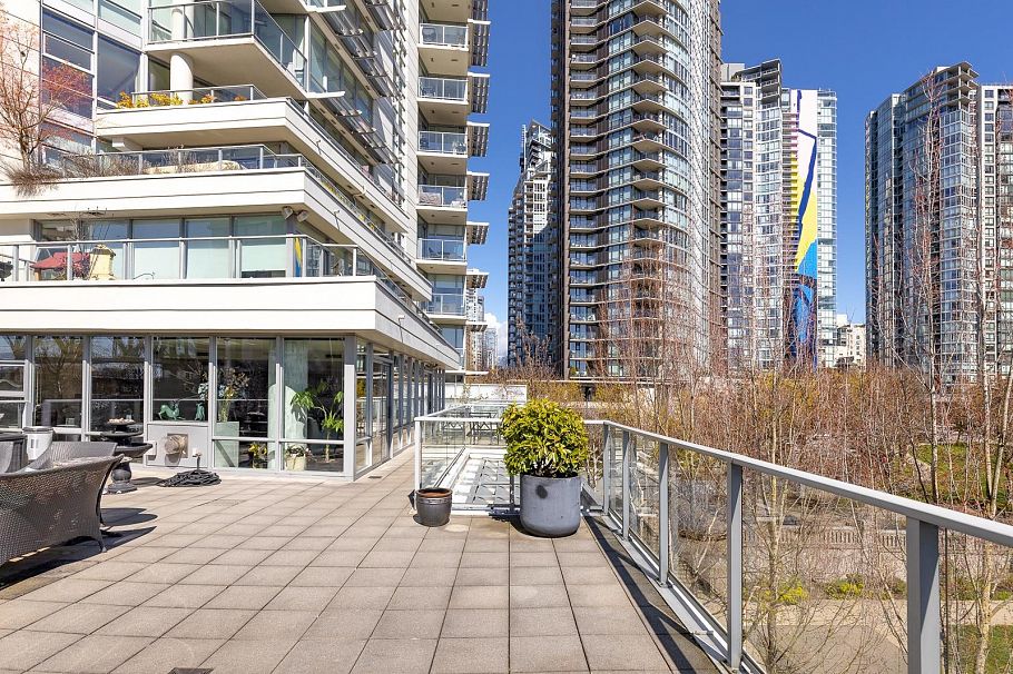 301 638 Beach Crescent Vancouver, BC - 30