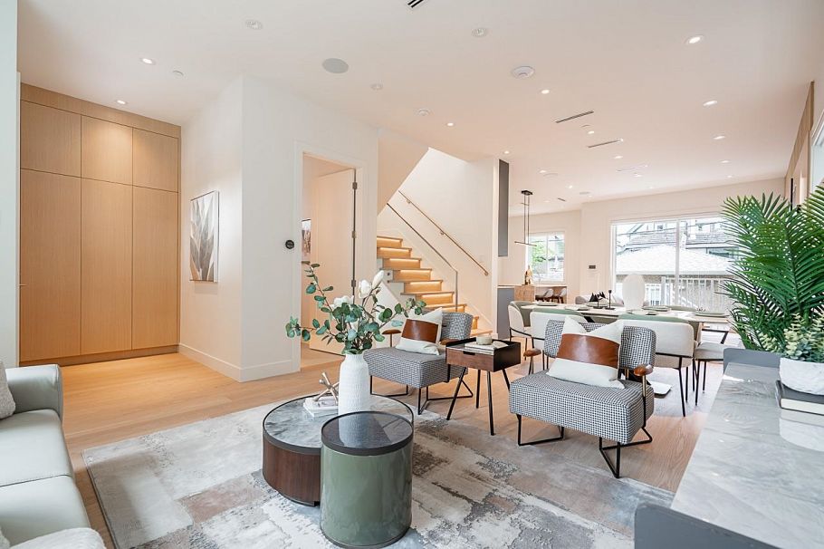 2561 W 2nd Avenue Vancouver, BC - 4