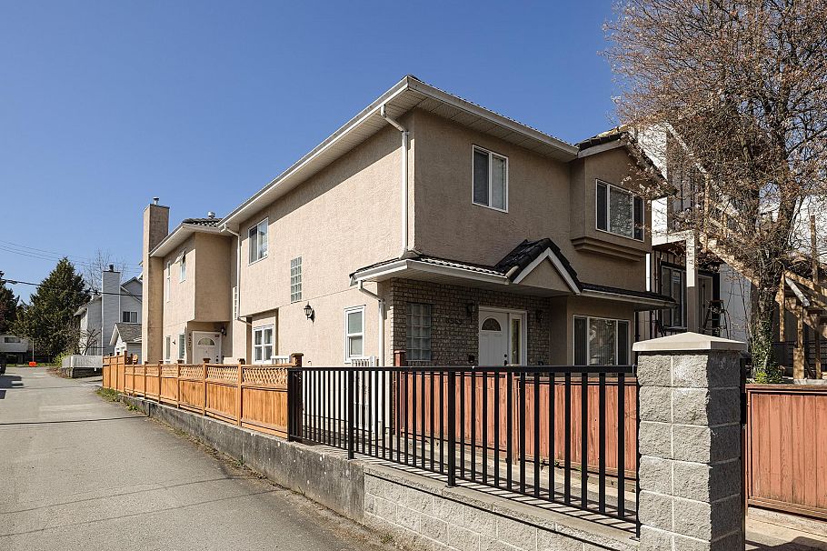 8573 Laurel Street Vancouver, BC - 25