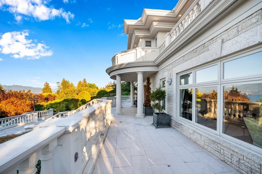 4788 Belmont Avenue Vancouver, BC - 5