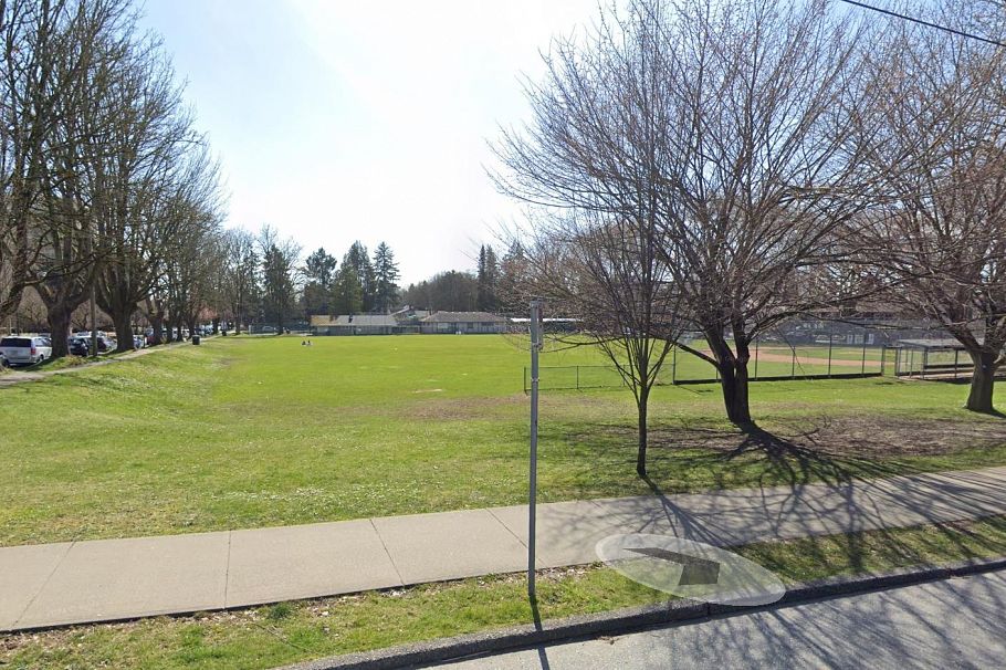 2529 W 41st Avenue Vancouver, BC - 18