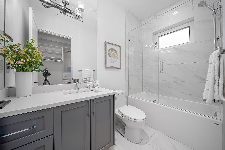 5836 Highbury Street Vancouver, BC - 14