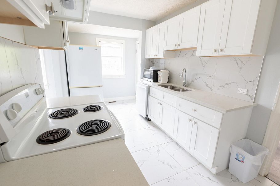 2529 W 41st Avenue Vancouver, BC - 7