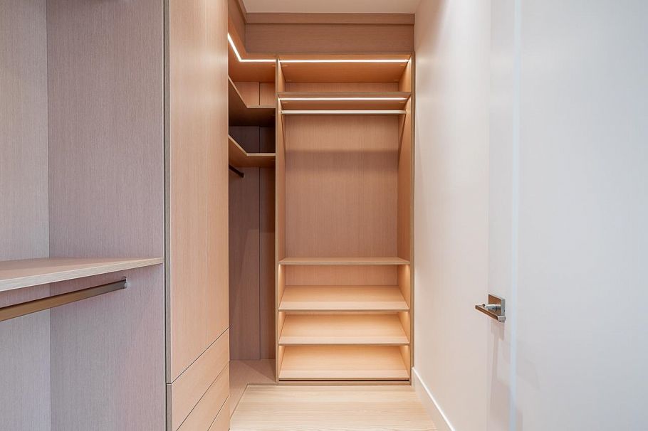 2561 W 2nd Avenue Vancouver, BC - 19