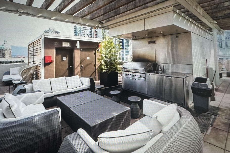 1009 161 W Georgia Street Vancouver, BC - 18