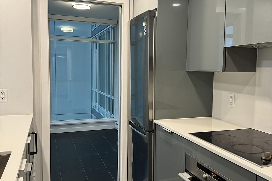 1009 161 W Georgia Street Vancouver, BC - 4