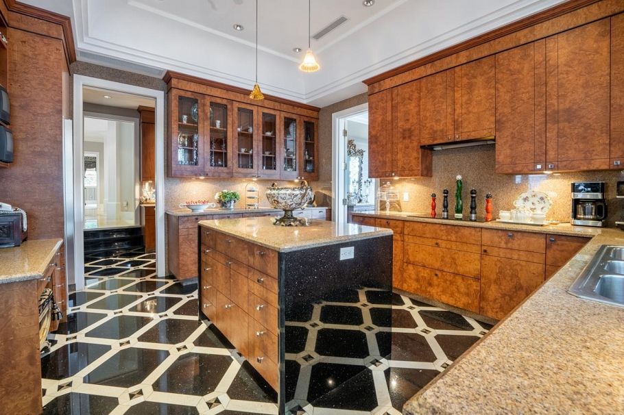 4788 Belmont Avenue Vancouver, BC - 17