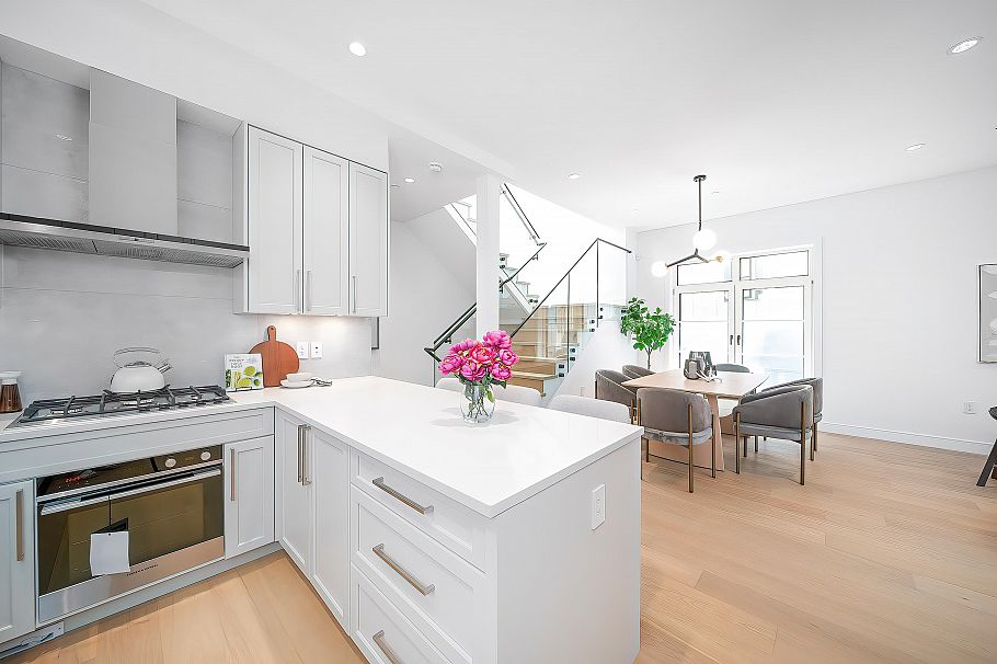 5836 Highbury Street Vancouver, BC - 11