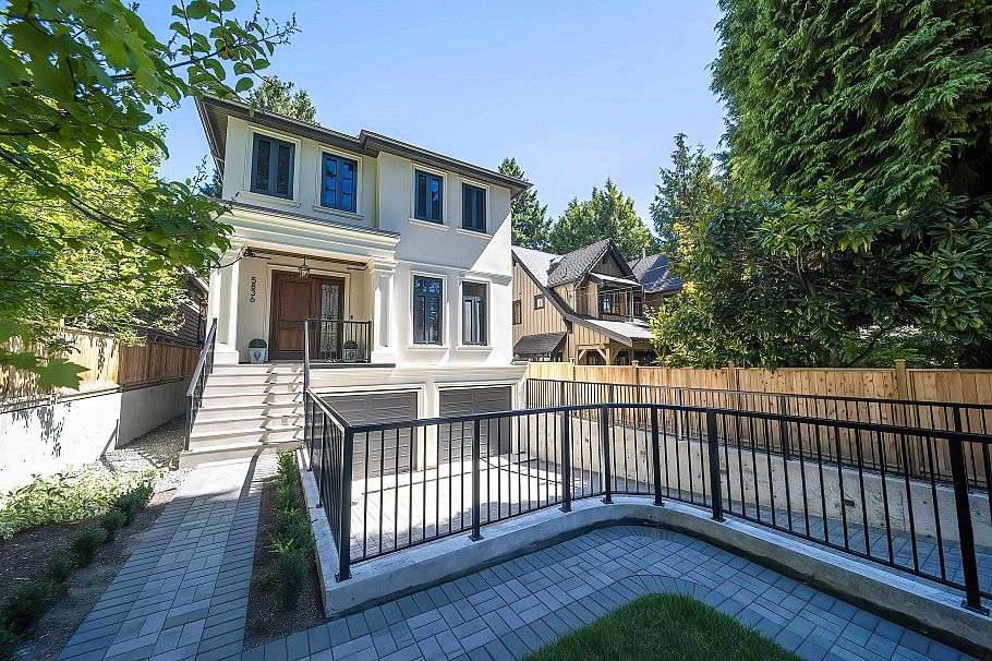 5836 Highbury Street Vancouver, BC - 2