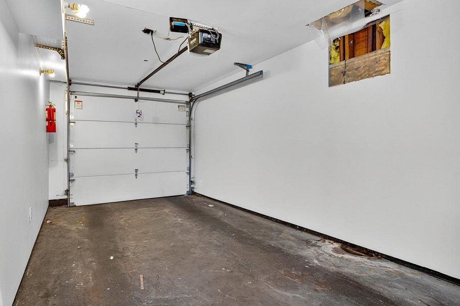 141 Alexander Street Vancouver, BC - 40