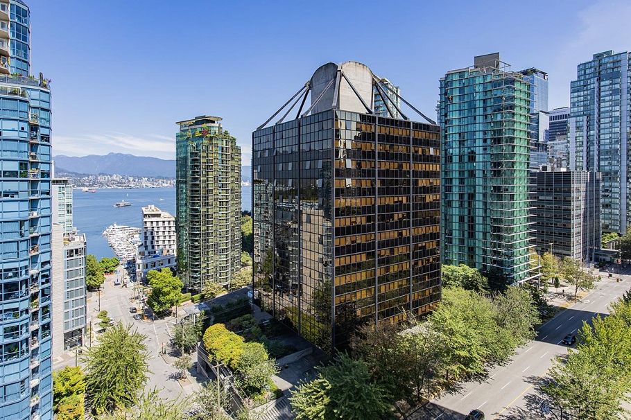 1601 1420 W Georgia Street Vancouver, BC - 17