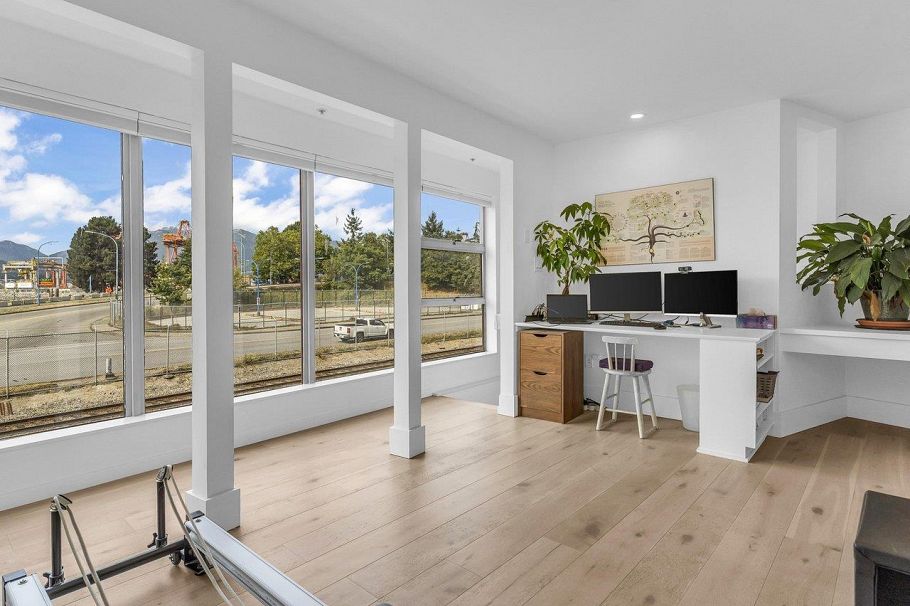 141 Alexander Street Vancouver, BC - 18