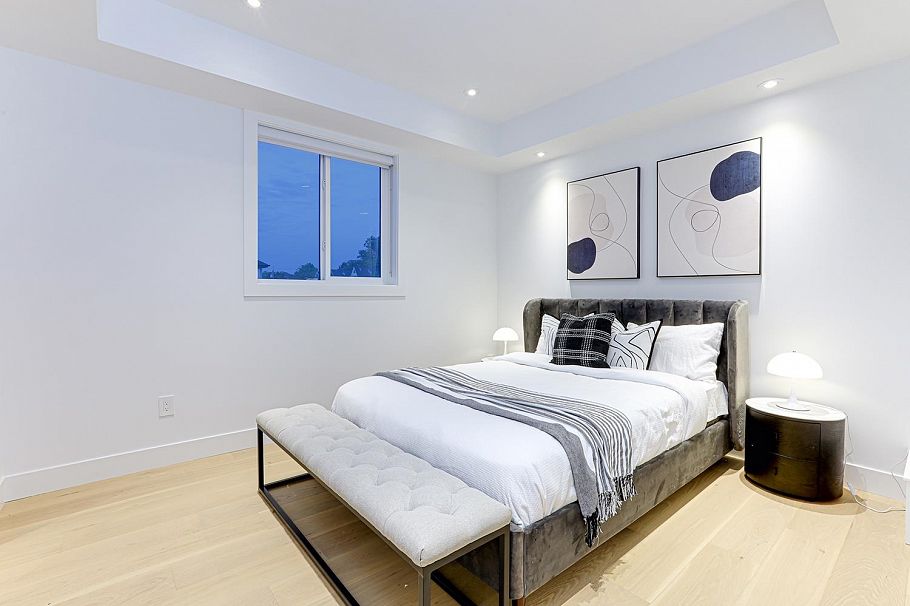 1 1990 Venables Street Vancouver, BC - 16