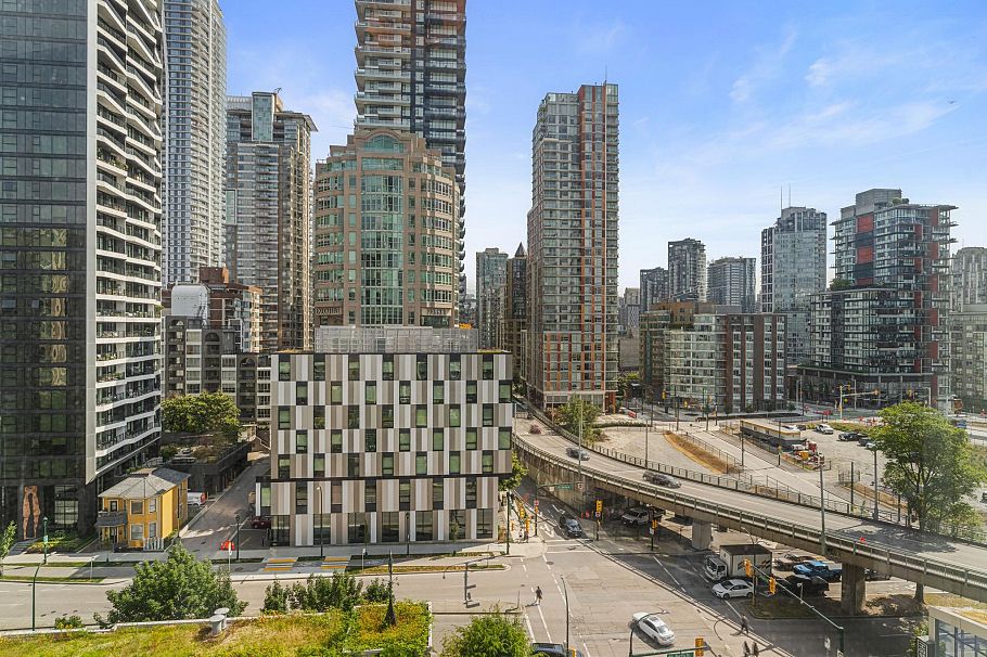 1202 1455 Howe Vancouver, BC - 28